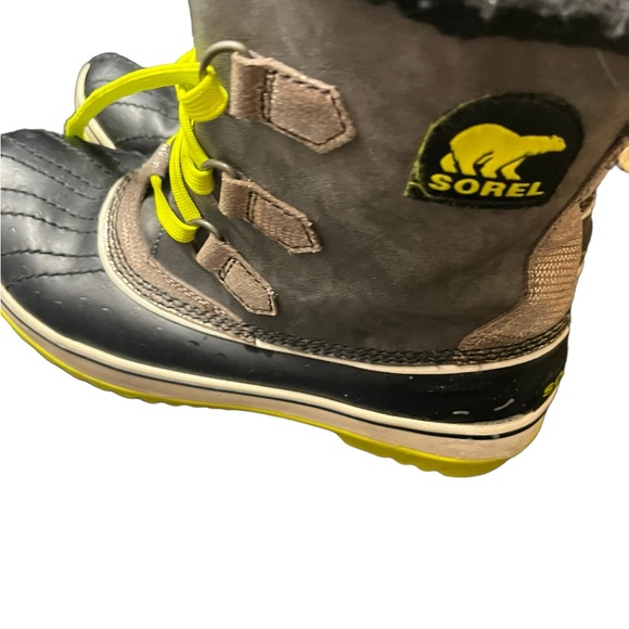 Sorel Waterproof Boot 8 1/2 neon yellow - Picture 3 of 8